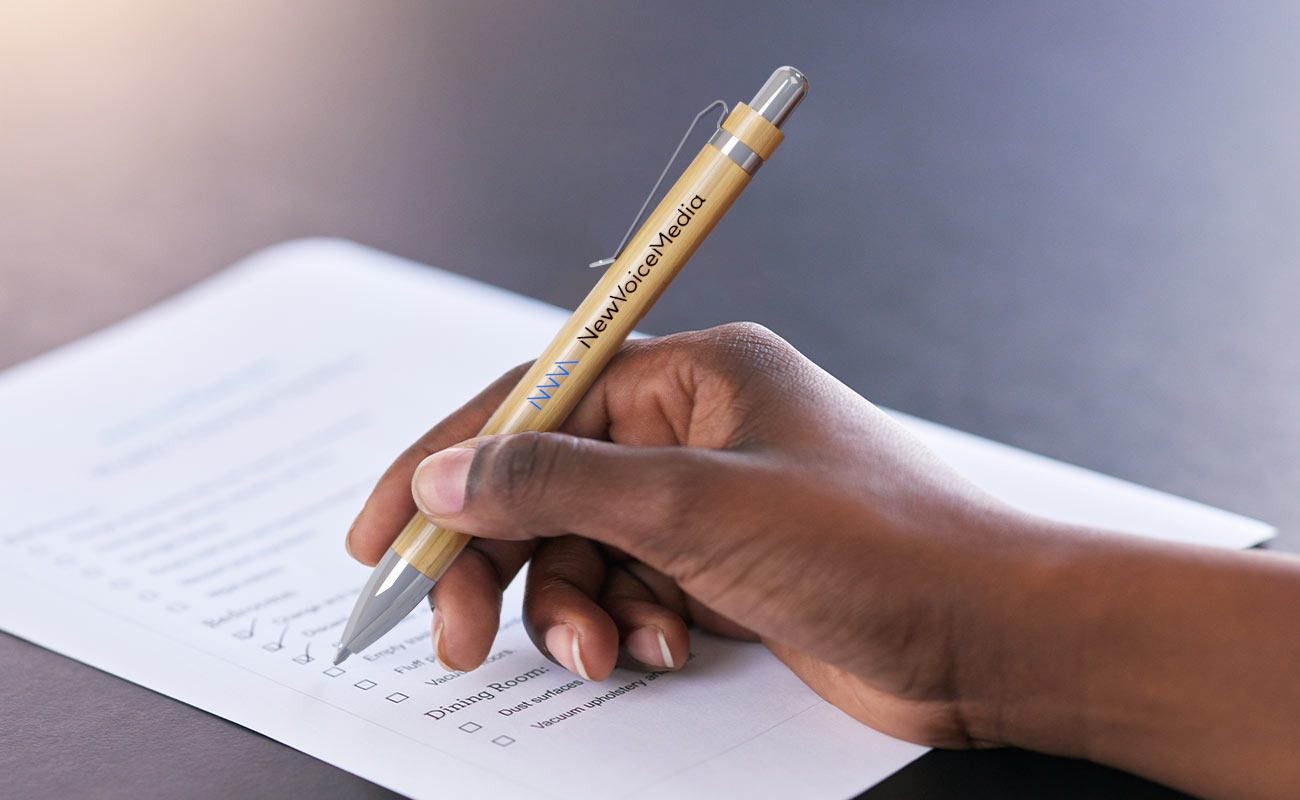 Essence - Canetas de bambu com logótipo gallery thumbnail