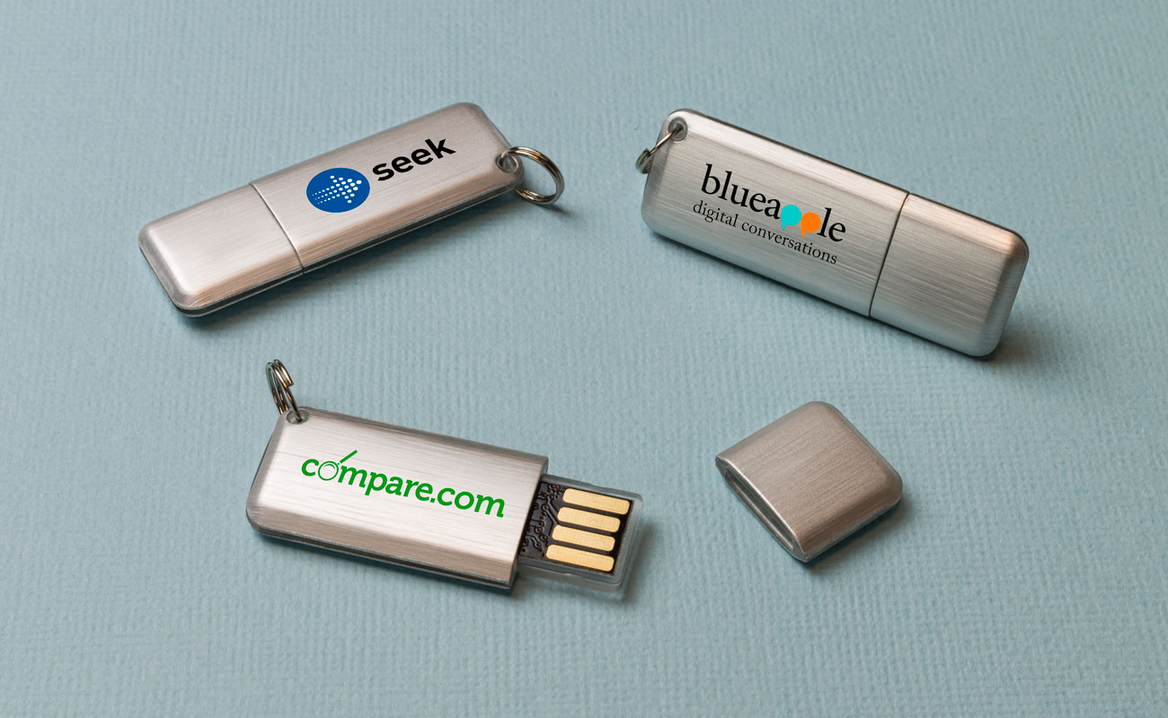 Halo - Memórias USB Personalizáveis com Luz LED gallery thumbnail