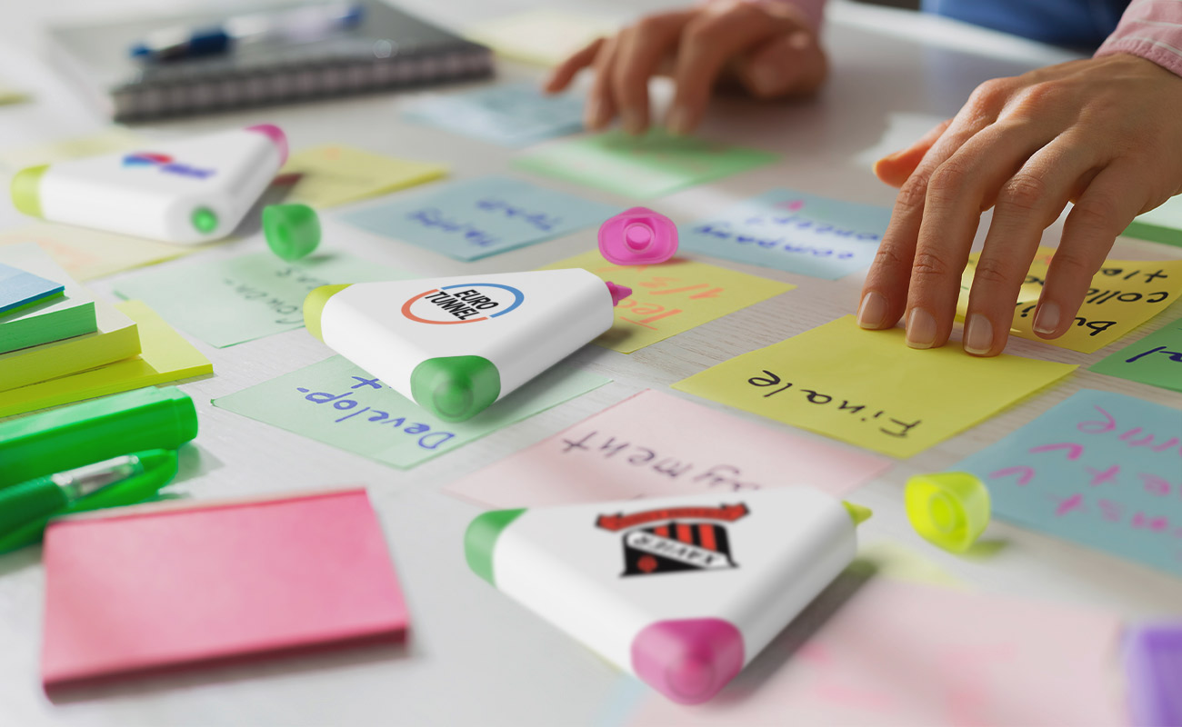 Triple - Canetas com logótipo gallery thumbnail